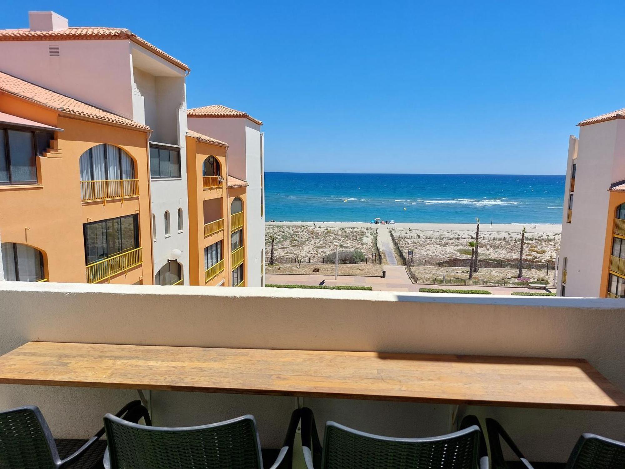 Appart Avec Terrasse Et Magnifique Vue Sur La Mer Le Barcares Exterior photo